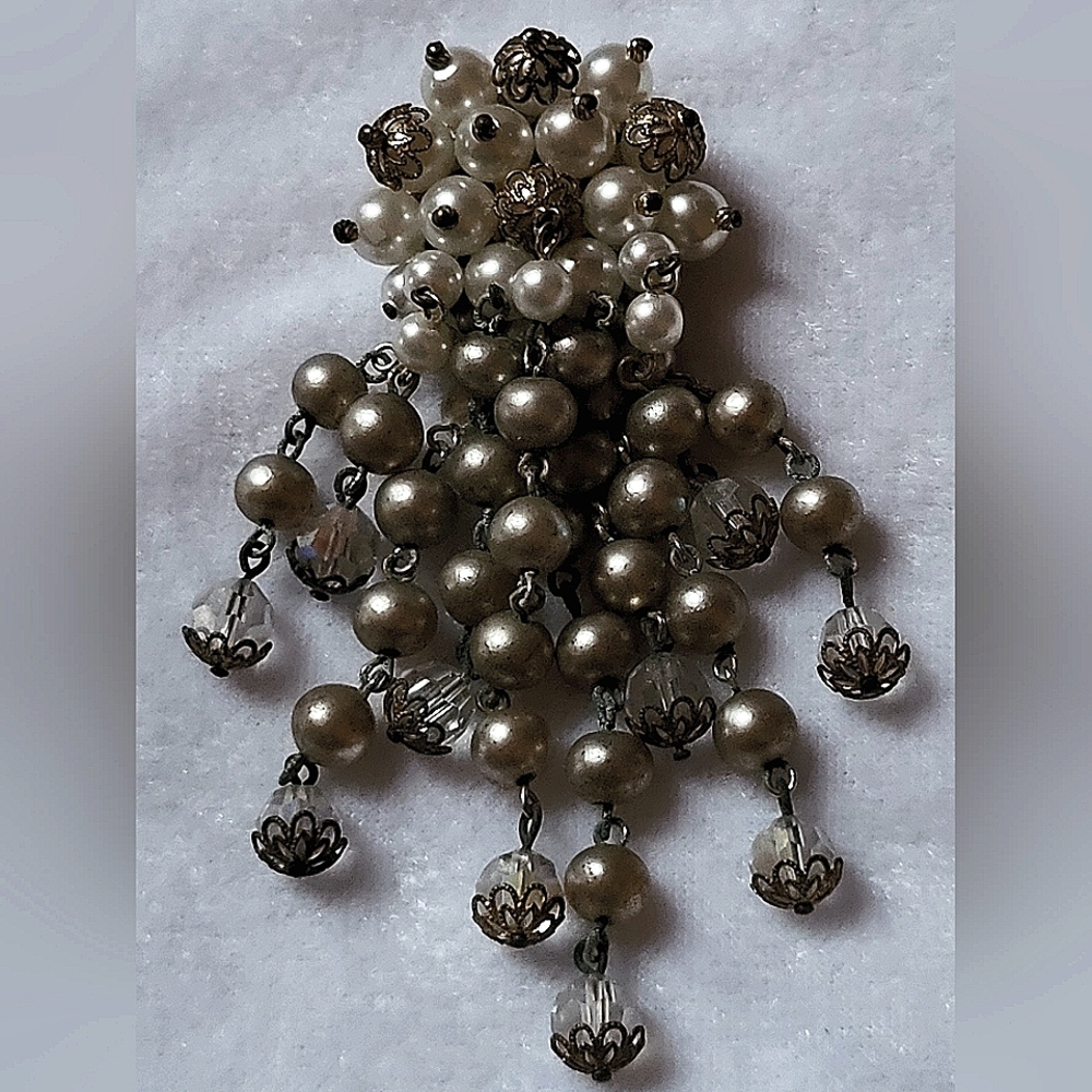 Lovely Vintage Cascade Waterfall Faux Pearl and Crystal Brooch / Pin